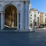 Il Duomo,150 Meters. Charm Home In Downtown