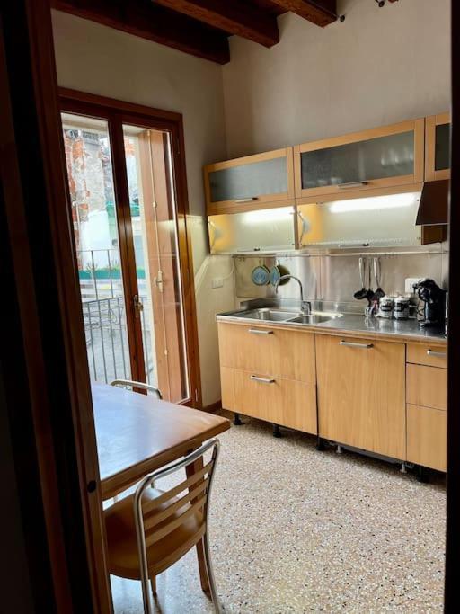 Apartment Il Duomo,150 Meters. Charm In Downtown